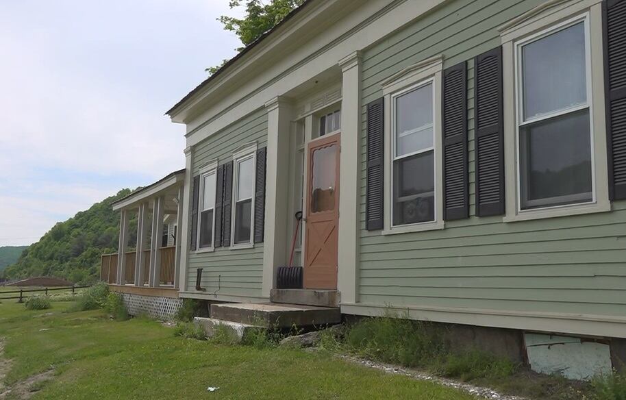 Vt. loan program focuses on migrant farm worker housing - Vimarsana News